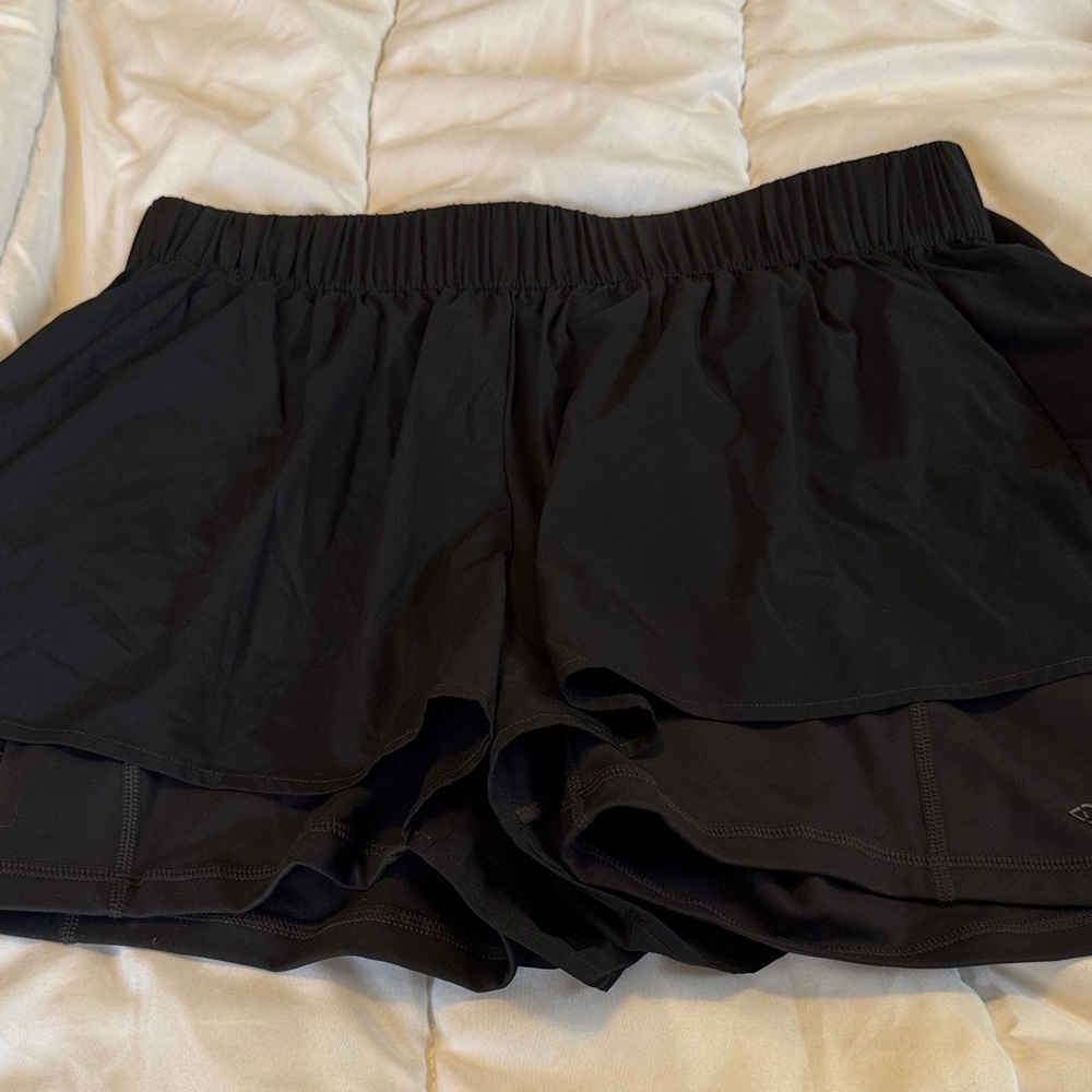 Blogilates Women's Woven Mid-Rise Shorts - Black